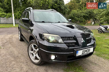 Mitsubishi Outlander  2004