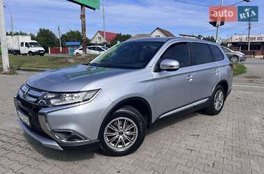 Mitsubishi Outlander  2016