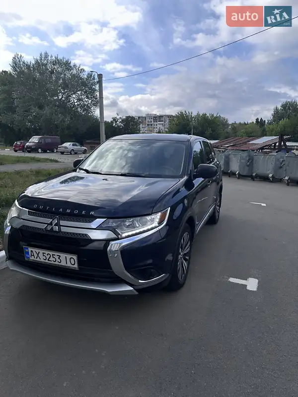 Mitsubishi Outlander