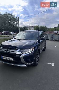 Mitsubishi Outlander  2018