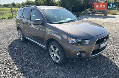Mitsubishi Outlander  2011