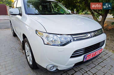 Mitsubishi Outlander  2013