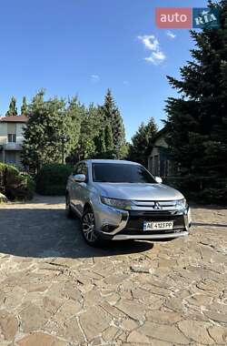 Mitsubishi Outlander  2017