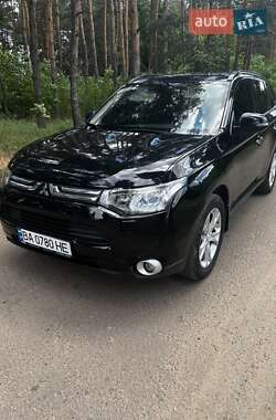 Mitsubishi Outlander  2013