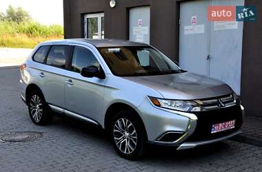 Mitsubishi Outlander  2016