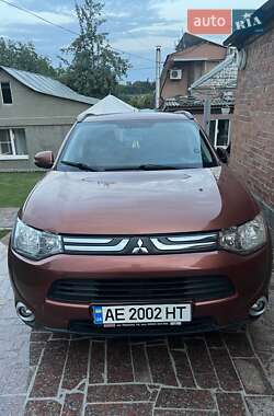 Mitsubishi Outlander  2013