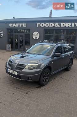 Mitsubishi Outlander  2005