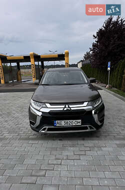 Mitsubishi Outlander  2018