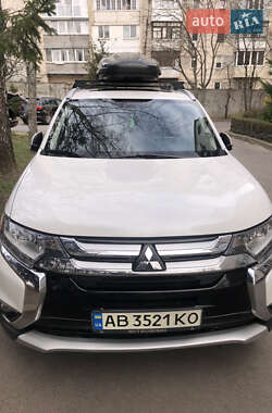 Mitsubishi Outlander 2015