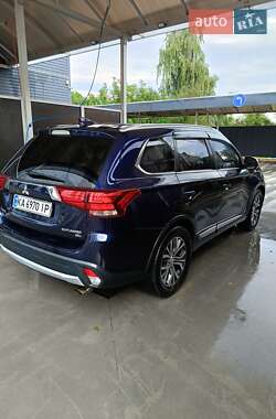 Mitsubishi Outlander  2017