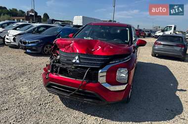 Mitsubishi Outlander  2022