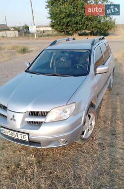 Mitsubishi Outlander  2008