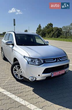 Mitsubishi Outlander  2013