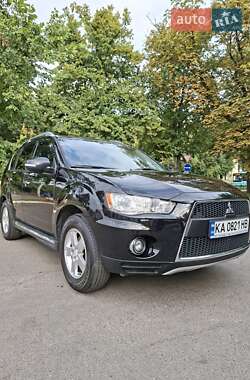 Mitsubishi Outlander  2010