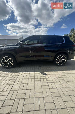 Mitsubishi Outlander  2021