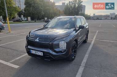 Mitsubishi Outlander  2024