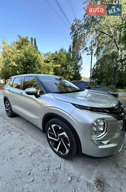 Mitsubishi Outlander 2022