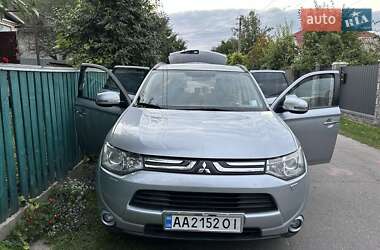 Mitsubishi Outlander  2013