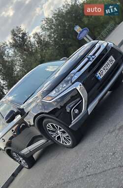 Mitsubishi Outlander  2017