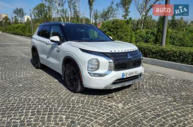 Mitsubishi Outlander 2022