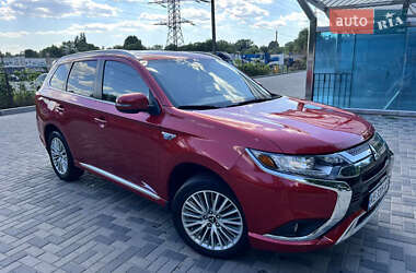 Mitsubishi Outlander  2019