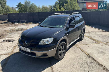 Mitsubishi Outlander  2005