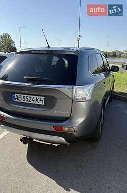 Mitsubishi Outlander 2015