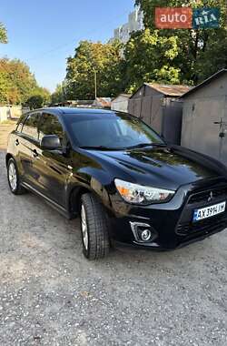 Mitsubishi Outlander  2015