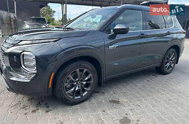 Mitsubishi Outlander  2024