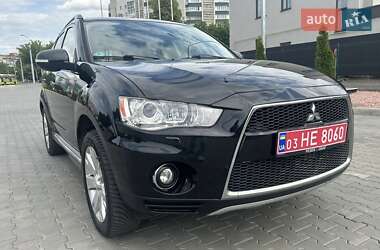 Mitsubishi Outlander  2011
