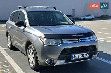 Mitsubishi Outlander  2014