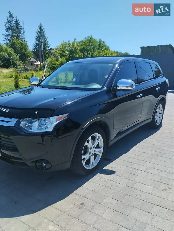 Mitsubishi Outlander 2014