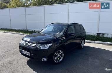 Mitsubishi Outlander 2013