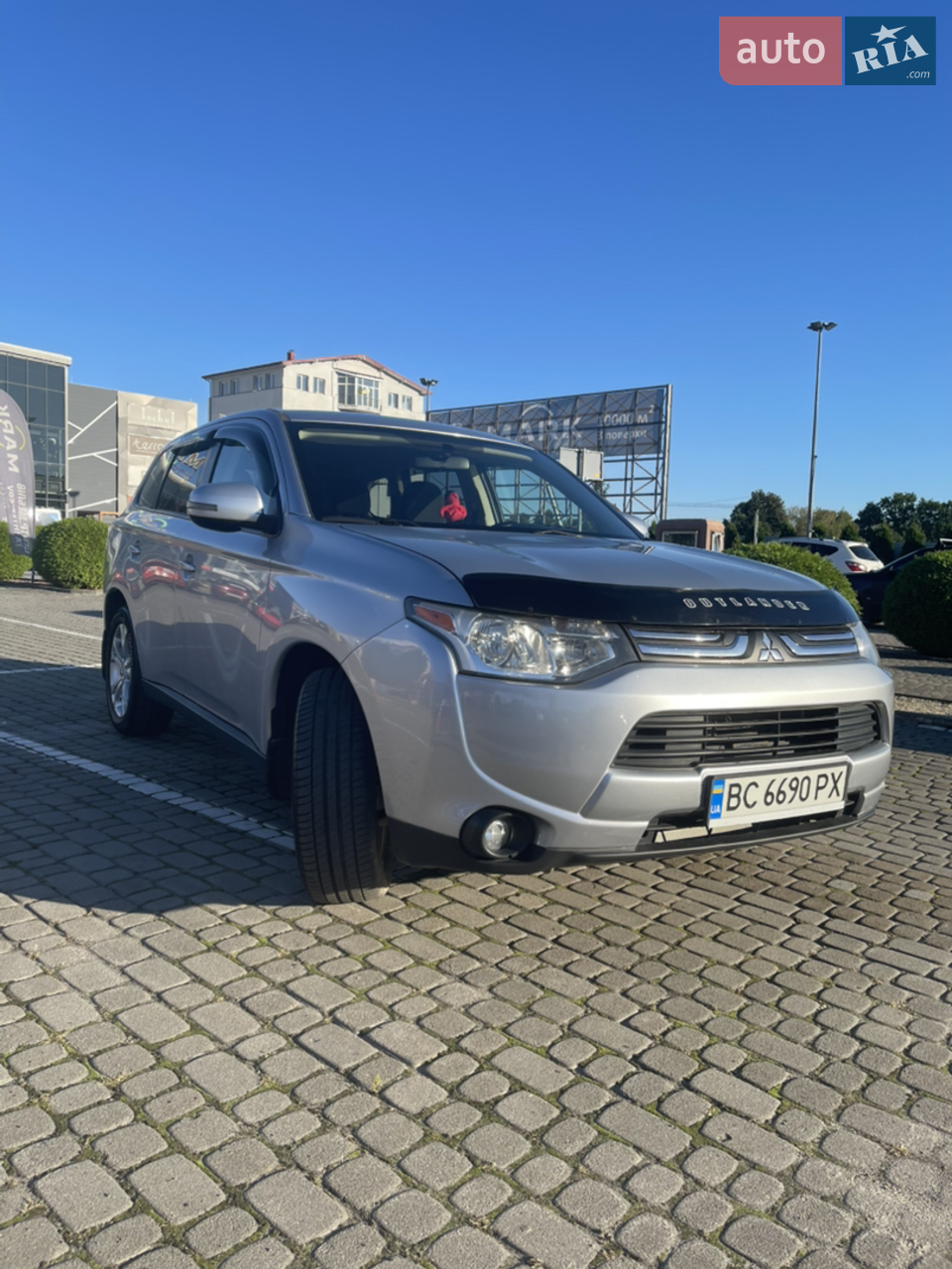 2013 Mitsubishi Outlander - фото 1