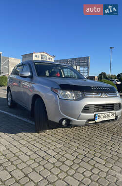 Mitsubishi Outlander  2013
