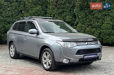 Mitsubishi Outlander  2013