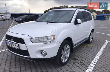 Mitsubishi Outlander 2011