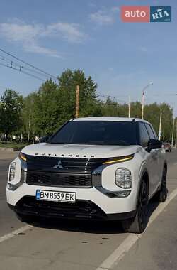 Mitsubishi Outlander  2022