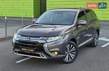 Mitsubishi Outlander  2018
