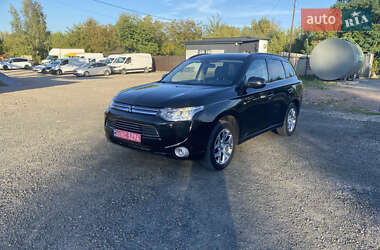 Mitsubishi Outlander  2013