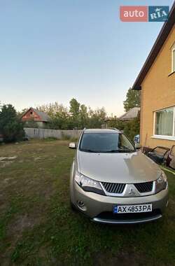 Mitsubishi Outlander  2008