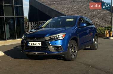 Mitsubishi Outlander  2016