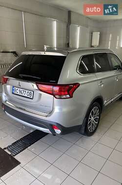 Mitsubishi Outlander 2018
