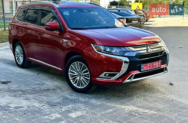 Mitsubishi Outlander  2021