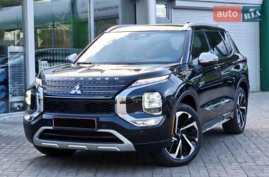 Mitsubishi Outlander  2023