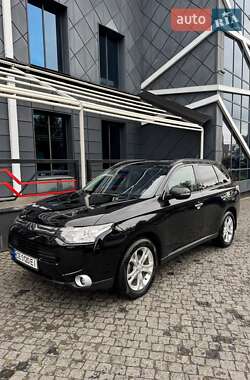 Mitsubishi Outlander  2013