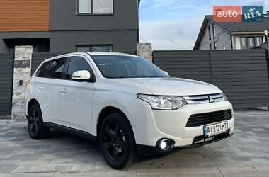 Mitsubishi Outlander  2014