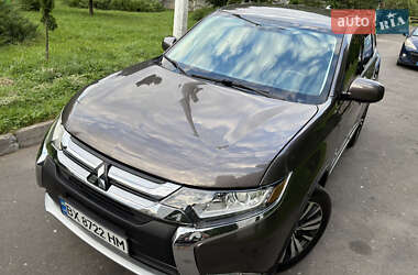 Mitsubishi Outlander  2018