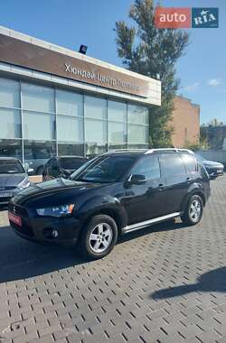 Mitsubishi Outlander  2010