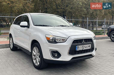 Mitsubishi Outlander  2015